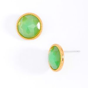 GOLD PLATED POST EARRINGS WITH GREEN CABOCHON